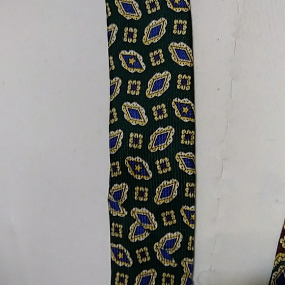 Tommy Hilfiger Forest Green & Burgundy Silk Tie - Picture 4 of 6